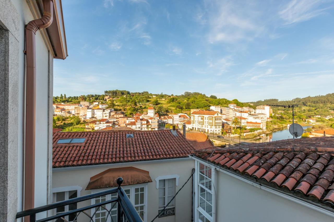 Mirador De La Muralla Betanzos Bagian luar foto
